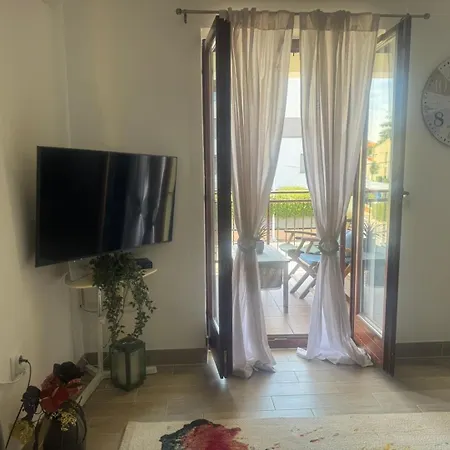 Apartament Strawberry 3 *
